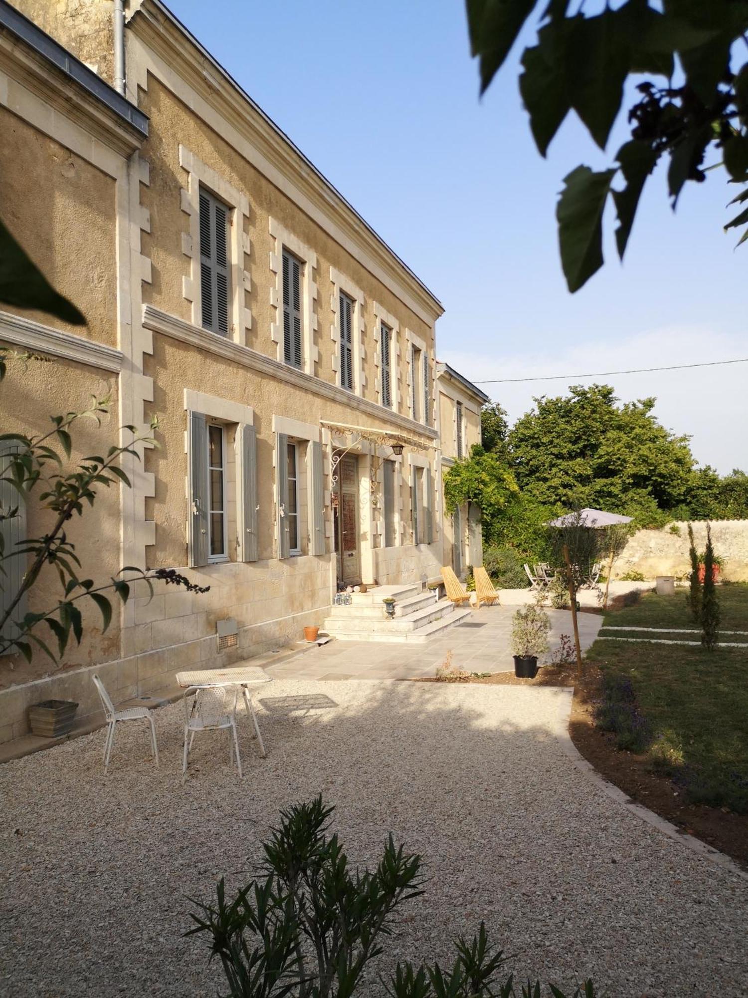 La Burie Bed & Breakfast Saint-Savinien Dış mekan fotoğraf